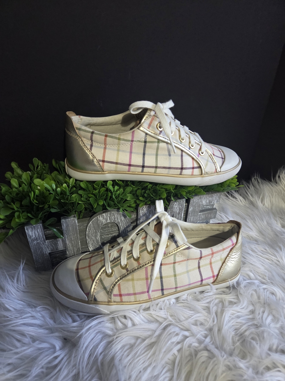 Coach Barrett Cream Plaid Canvas Sneakers with Gold Accent/trim. Size 9B